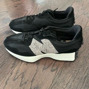 Women's New Balance 327 Sneakers